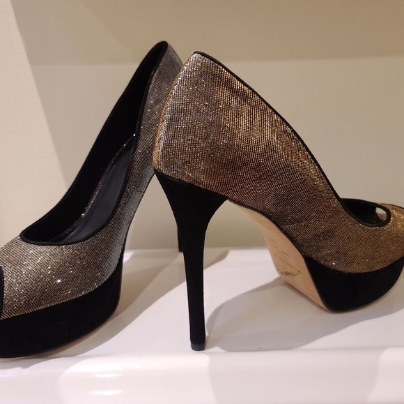 Size 10 Brian Atwood heels - Picture 14 of 16